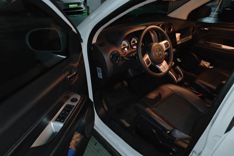 Used Jeep Compass 2014 Revised Version 2.4L Four-Wheel Drive Comfort Edition Driver Seat