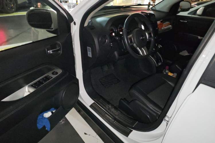 Used Jeep Compass 2014 Revised Version 2.4L Four-Wheel Drive Comfort Edition Driver Seat
