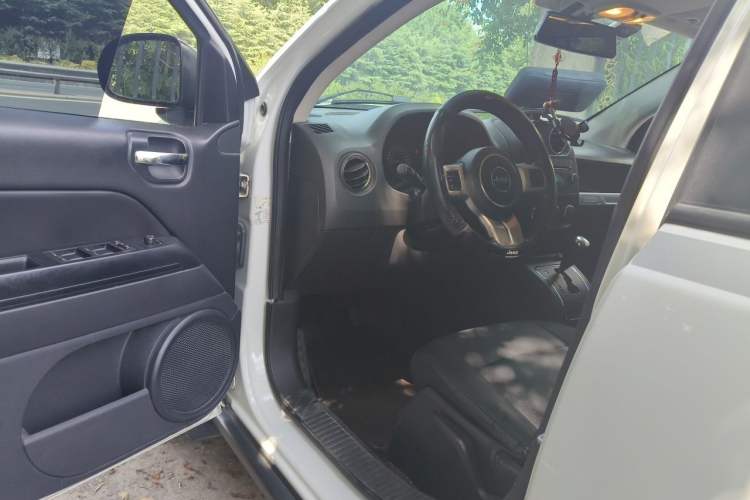 Used Jeep Compass 2014 Revised Version 2.0L Two-Wheel Drive Entry-Level Edition Driver Seat
