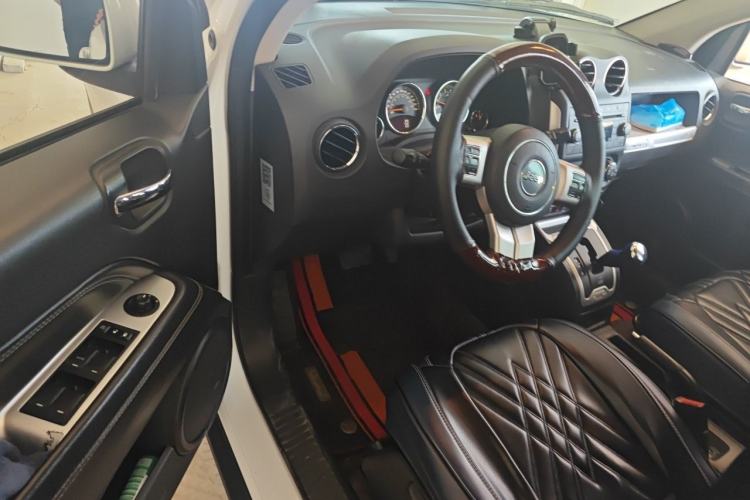 Used Jeep Compass 2014 Revised Version 2.4L Four-Wheel Drive Comfort Edition Driver Seat