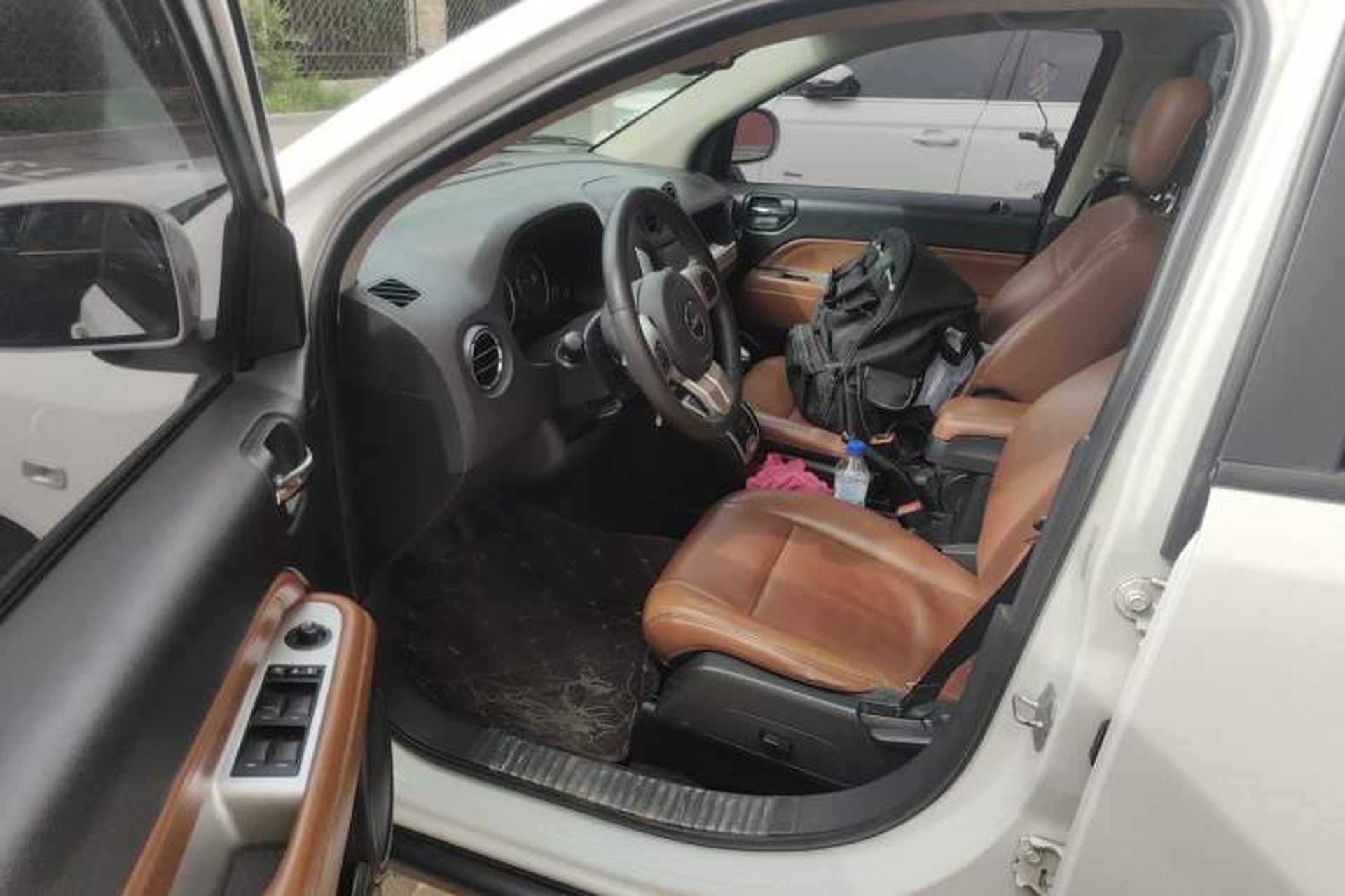Used Jeep Compass 2014 2.4L four-wheel drive luxury navigation version Driver Seat