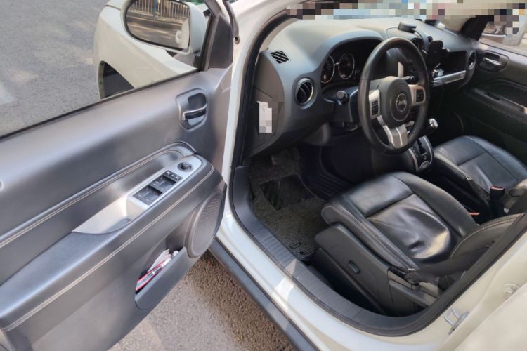 Used Jeep Compass 2014 2.4L four-wheel drive luxury version Driver Seat