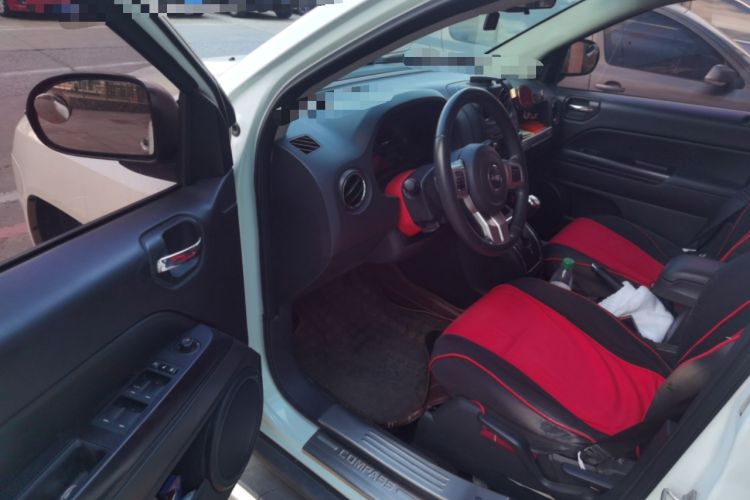 Used Jeep Compass 2014 2.4L four-wheel drive sport version Driver Seat