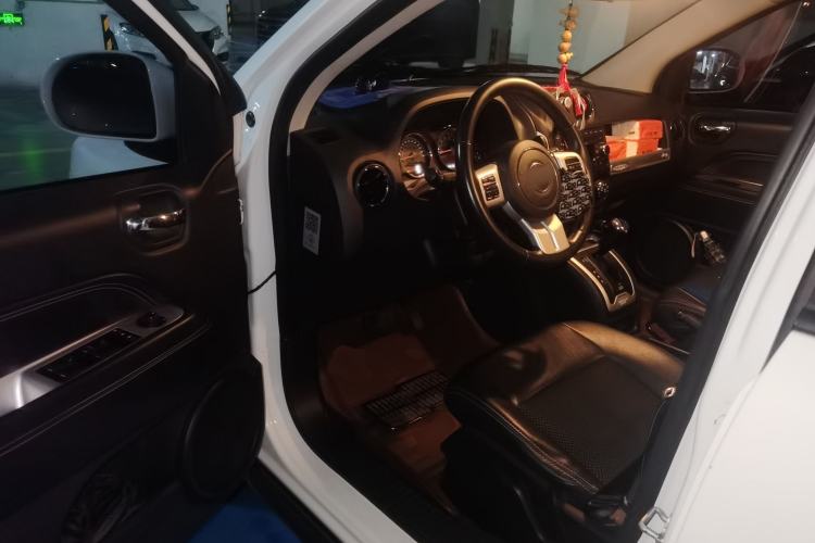 Used Jeep Compass 2014 Revised Version 2.4L Four-Wheel Drive Comfort Edition Driver Seat
