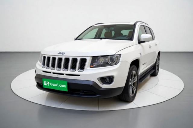 Ojetý Jeep Compass 2014 Revised Version 2.4L Four-Wheel Drive Comfort Edition