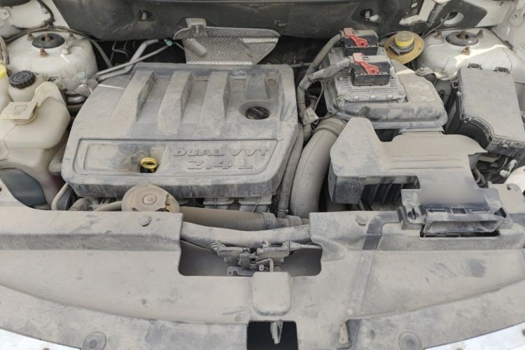 Used Jeep Compass 2014 2.4L four-wheel drive sport version Engine Bay
