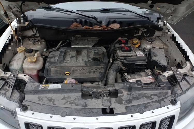 Used Jeep Compass 2014 2.4L Four-Wheel Drive Serpentine Collection Edition Engine Bay