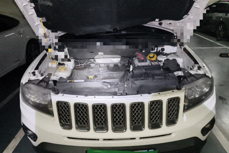 Used Jeep Compass 2014 Revised Version 2.4L Four-Wheel Drive Luxury Navigation Edition Engine Bay