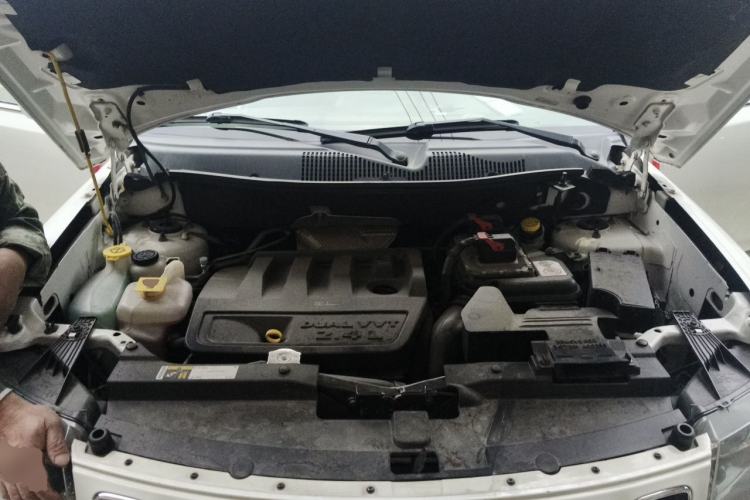 Used Jeep Compass 2014 Revised Version 2.4L Four-Wheel Drive Comfort Edition Engine Bay