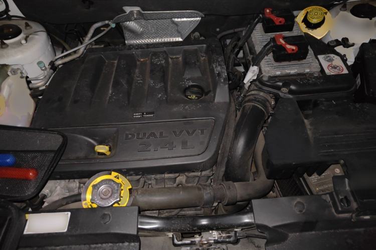 Used Jeep Compass 2014 Revised Version 2.4L Four-Wheel Drive Comfort Edition Engine Bay
