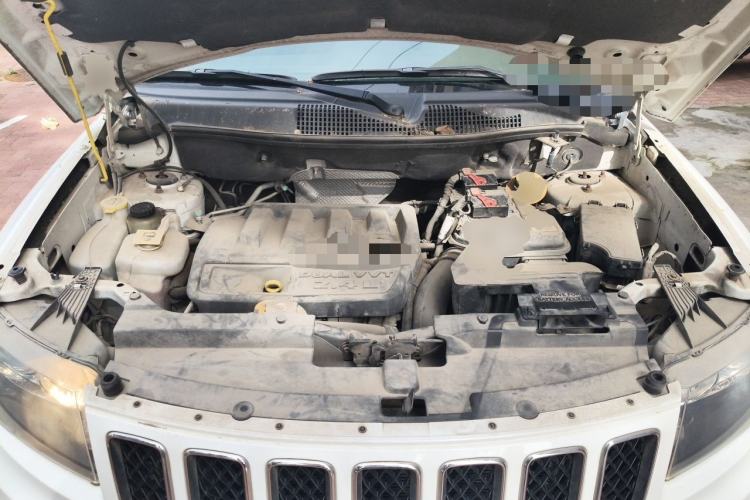 Used Jeep Compass 2014 2.4L Four-Wheel Drive Serpentine Collection Edition Engine Bay
