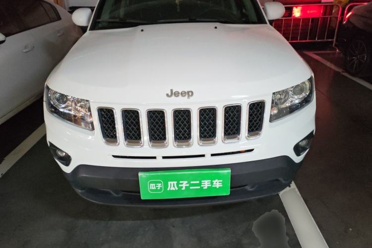 Used Jeep Compass 2014 Revised Version 2.4L Four-Wheel Drive Comfort Edition Engine Bay