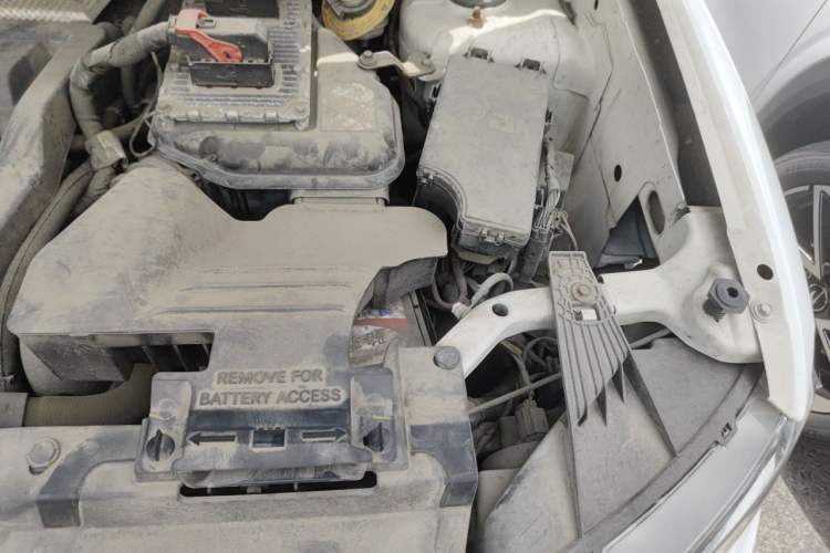 Used Jeep Compass 2014 2.4L four-wheel drive sport version Engine Bay Left