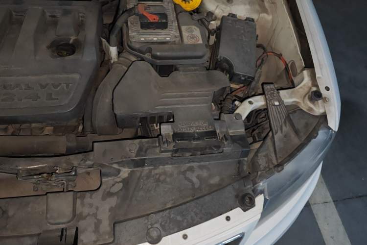 Used Jeep Compass 2014 Revised Version 2.4L Four-Wheel Drive Comfort Edition Engine Bay Left
