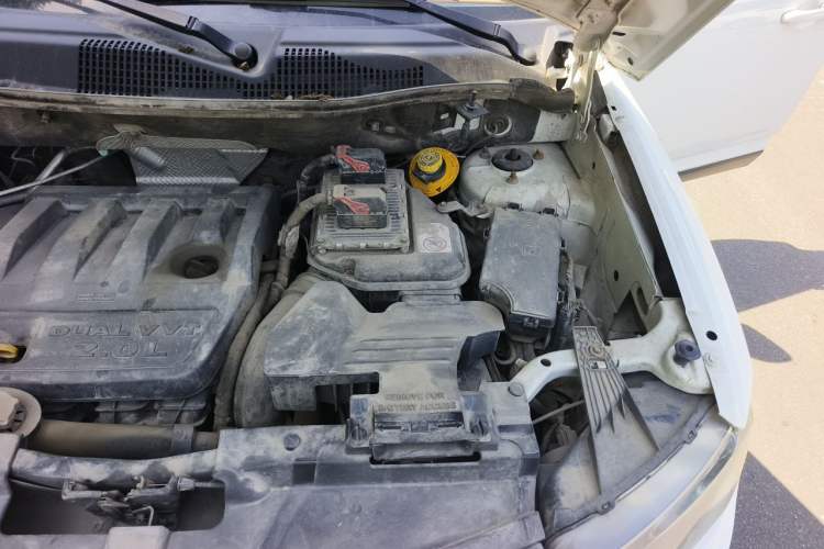Used Jeep Compass 2014 2.0L two-wheel drive urban version Engine Bay Left
