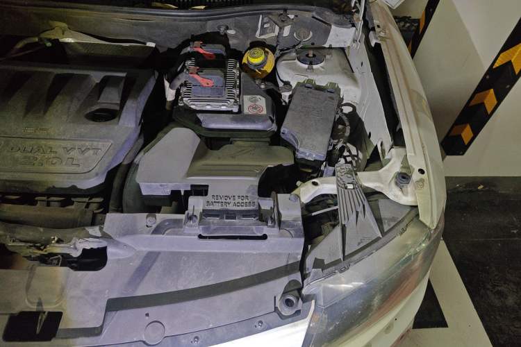 Used Jeep Compass 2014 2.0L two-wheel drive sport version Engine Bay Left