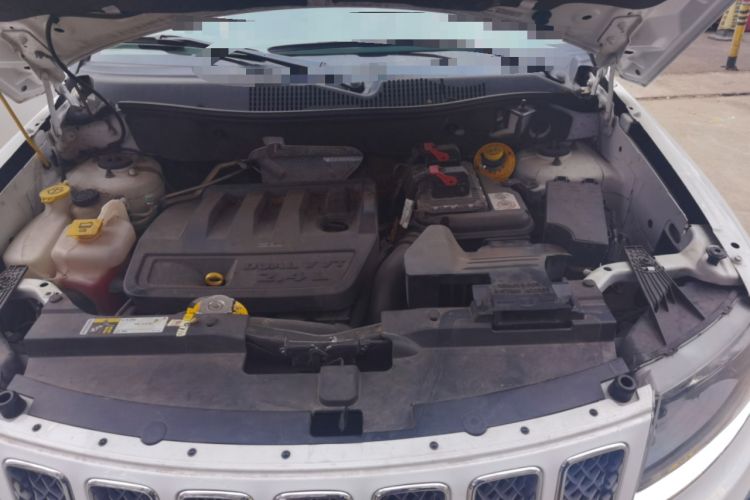 Used Jeep Compass 2014 Revised Version 2.4L Four-Wheel Drive Luxury Edition Engine Bay Left