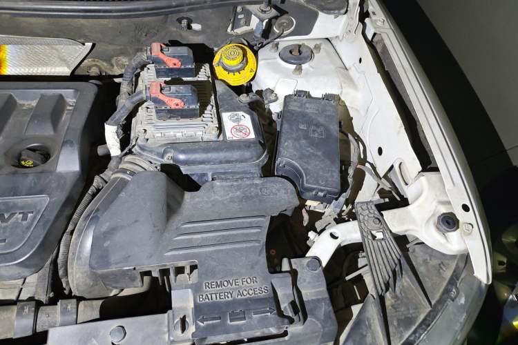 Used Jeep Compass 2014 2.4L four-wheel drive luxury version Engine Bay Left