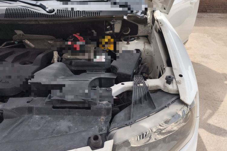 Used Jeep Compass 2014 2.0L two-wheel drive sport version Engine Bay Left