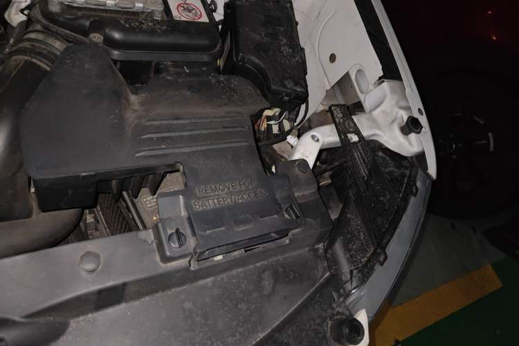 Used Jeep Compass 2014 Revised Version 2.4L Four-Wheel Drive Comfort Edition Engine Bay Left
