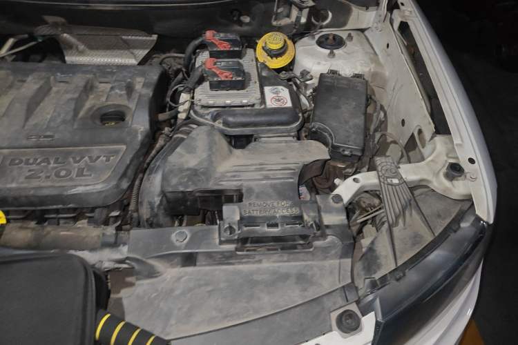 Used Jeep Compass 2014 2.0L two-wheel drive luxury version Engine Bay Left