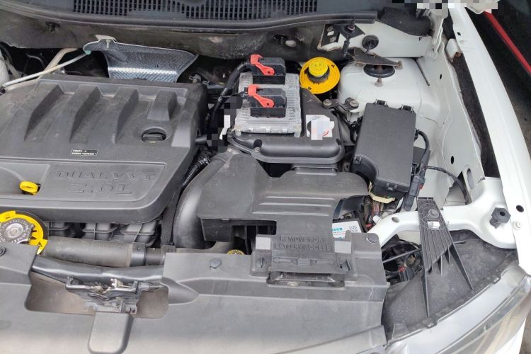 Used Jeep Compass 2014 2.0L two-wheel drive sport version Engine Bay Left