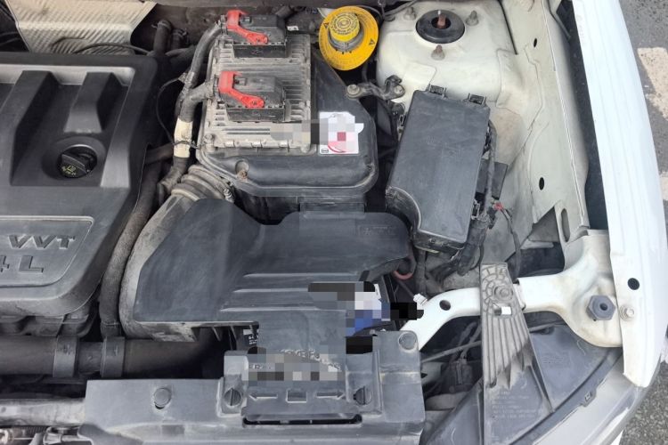 Used Jeep Compass 2014 2.4L four-wheel drive luxury version Engine Bay Left