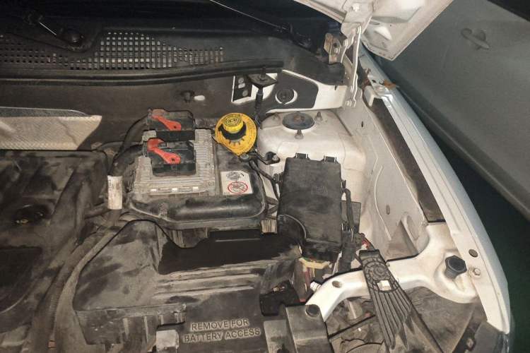 Used Jeep Compass 2014 Revised Version 2.4L Four-Wheel Drive Comfort Edition Engine Bay Left