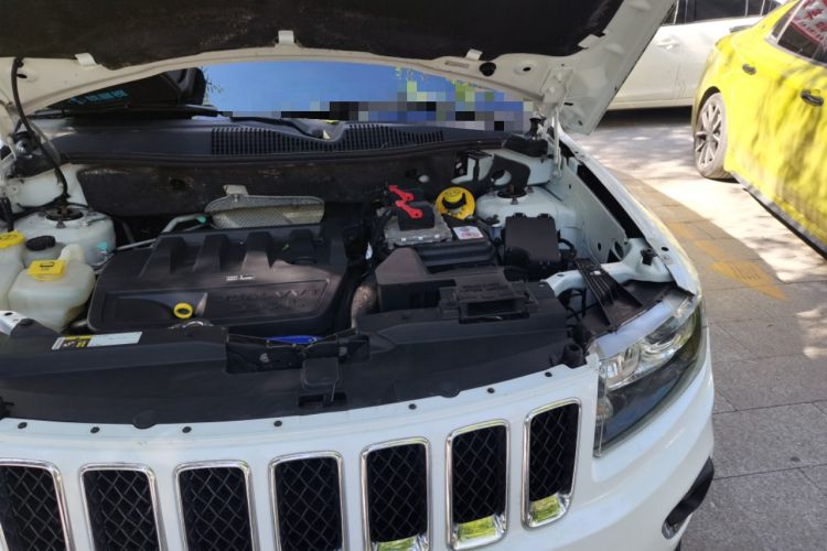 Used Jeep Compass 2014 Revised Version 2.4L Four-Wheel Drive Comfort Edition Engine Bay Left