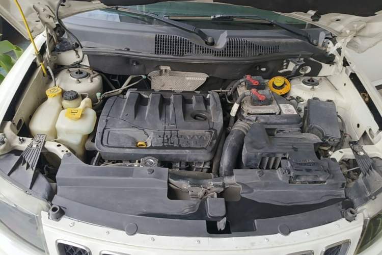 Used Jeep Compass 2014 Revised Version 2.4L Four-Wheel Drive Comfort Edition Engine Bay