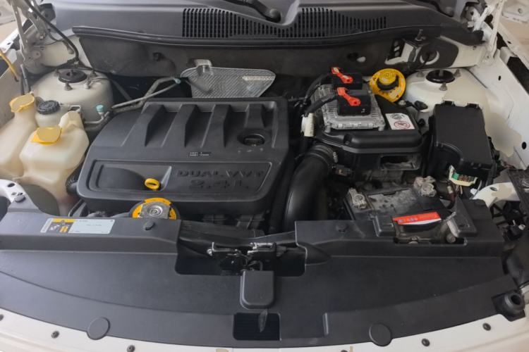 Used Jeep Compass 2014 Revised Version 2.4L Four-Wheel Drive Comfort Edition Engine Bay