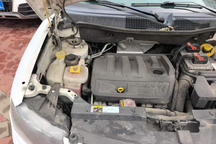 Used Jeep Compass 2014 2.0L two-wheel drive sport version Engine Bay Right