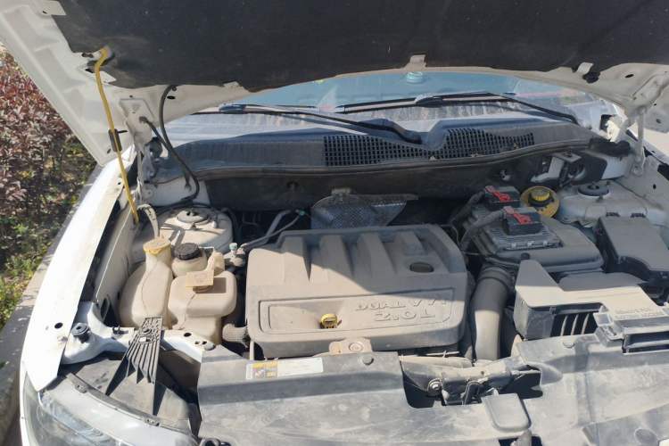 Used Jeep Compass 2014 2.0L two-wheel drive sport version Engine Bay Right