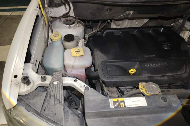 Used Jeep Compass 2014 2.0L two-wheel drive luxury version Engine Bay Right