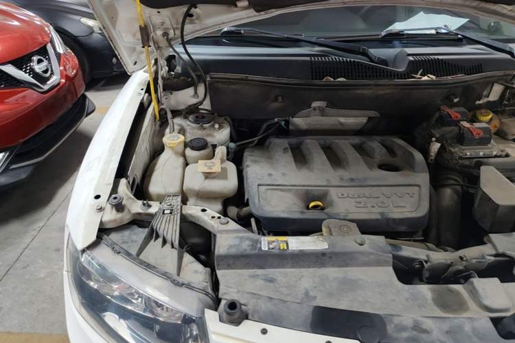 Used Jeep Compass 2014 Revised Version 2.0L Two-Wheel Drive Entry-Level Edition Engine Bay Right