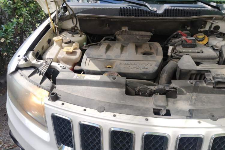 Used Jeep Compass  Engine Bay Right