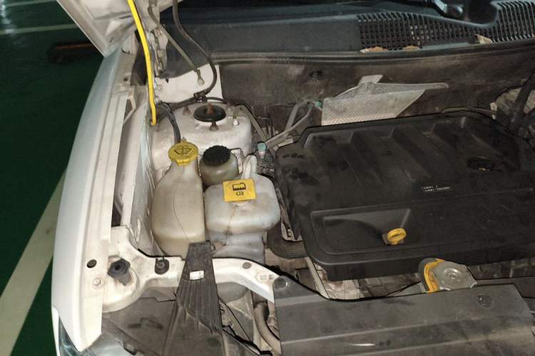 Used Jeep Compass 2014 2.0L two-wheel drive luxury version Engine Bay Right