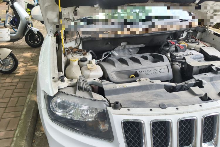 Used Jeep Compass 2014 Revised Version 2.4L Four-Wheel Drive Comfort Edition Engine Bay Right