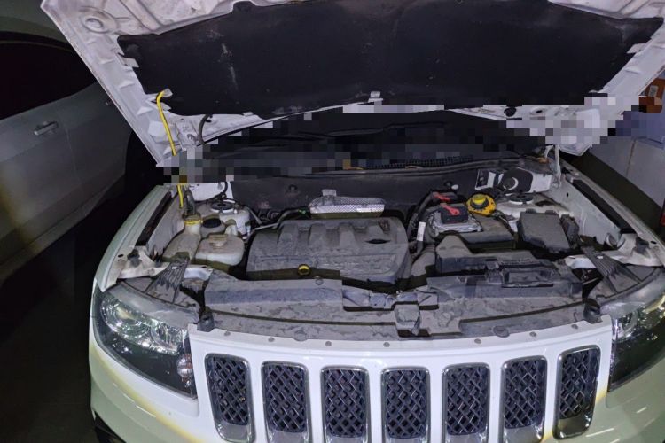 Used Jeep Compass 2014 Revised Version 2.4L Four-Wheel Drive Comfort Edition Engine Bay Right