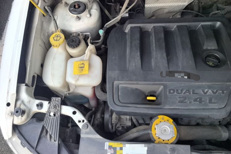 Used Jeep Compass 2014 2.4L four-wheel drive luxury version Engine Bay Right