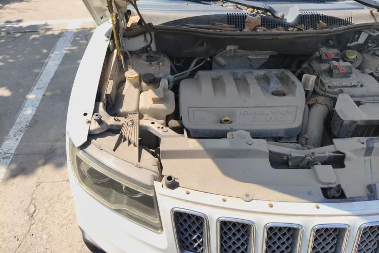 Used Jeep Compass 2014 Revised Version 2.0L Two-Wheel Drive Elite Edition Engine Bay Right