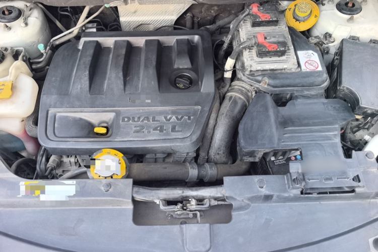 Used Jeep Compass 2014 2.4L four-wheel drive luxury version Engine Bay