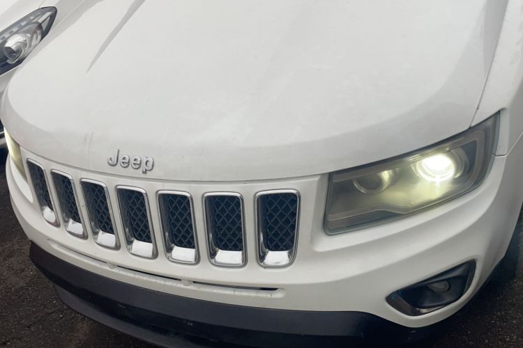 Used Jeep Compass 2014 2.4L four-wheel drive sport version Exterior 1