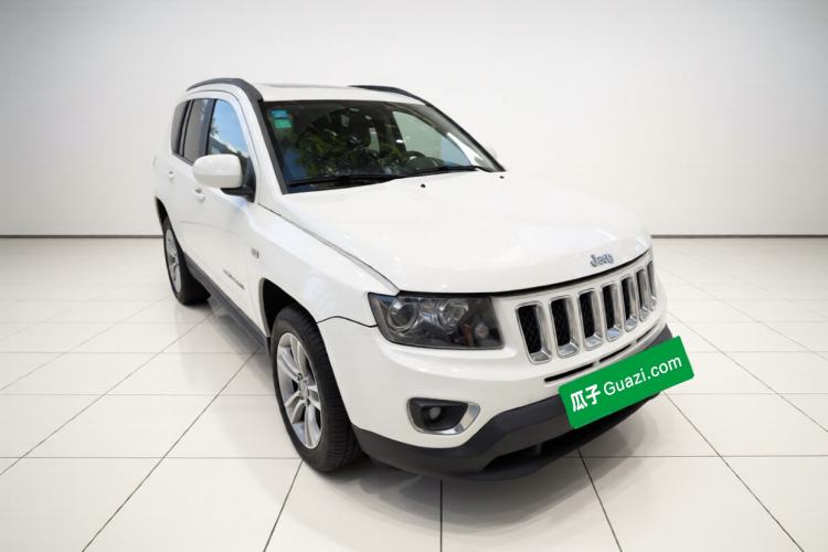 Used Jeep Compass 2014 Revised Version 2.4L Four-Wheel Drive Comfort Edition Exterior 2