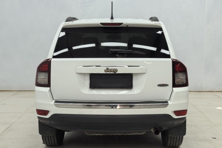 Used Jeep Compass 2014 Revised Version 2.4L Four-Wheel Drive Comfort Edition Exterior 2