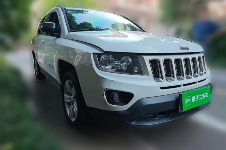 Used Jeep Compass 2014 2.0L two-wheel drive sport version Exterior 2