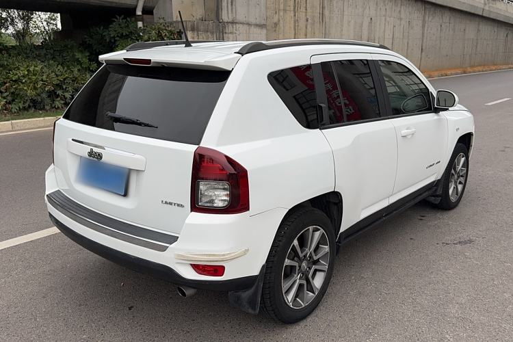 Used Jeep Compass 2014 Revised Version 2.0L Two-Wheel Drive Elite Edition Exterior 3