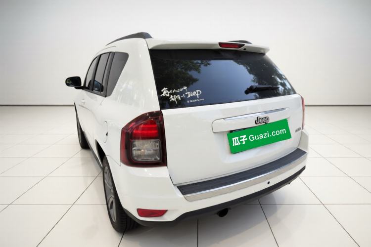Used Jeep Compass 2014 Revised Version 2.4L Four-Wheel Drive Comfort Edition Exterior 3