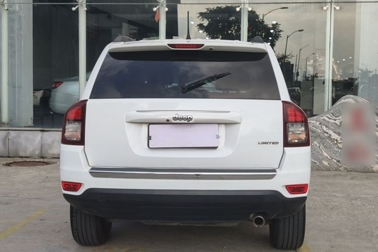 Used Jeep Compass 2014 2.4L four-wheel drive luxury navigation version Exterior 4
