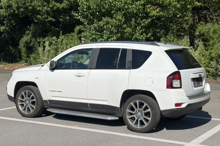Used Jeep Compass 2014 Revised Version 2.4L Four-Wheel Drive Luxury Edition Exterior 4